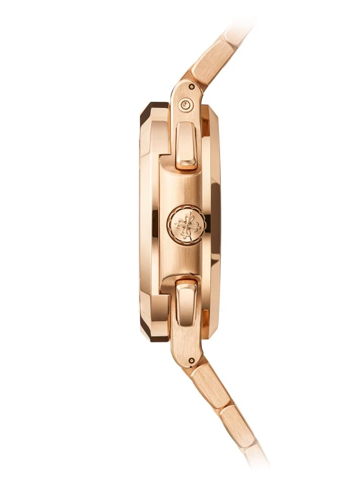 Patek Philippe Nautilus White Gold Flyback Chronograph - 5990/1R-001 - Image 3