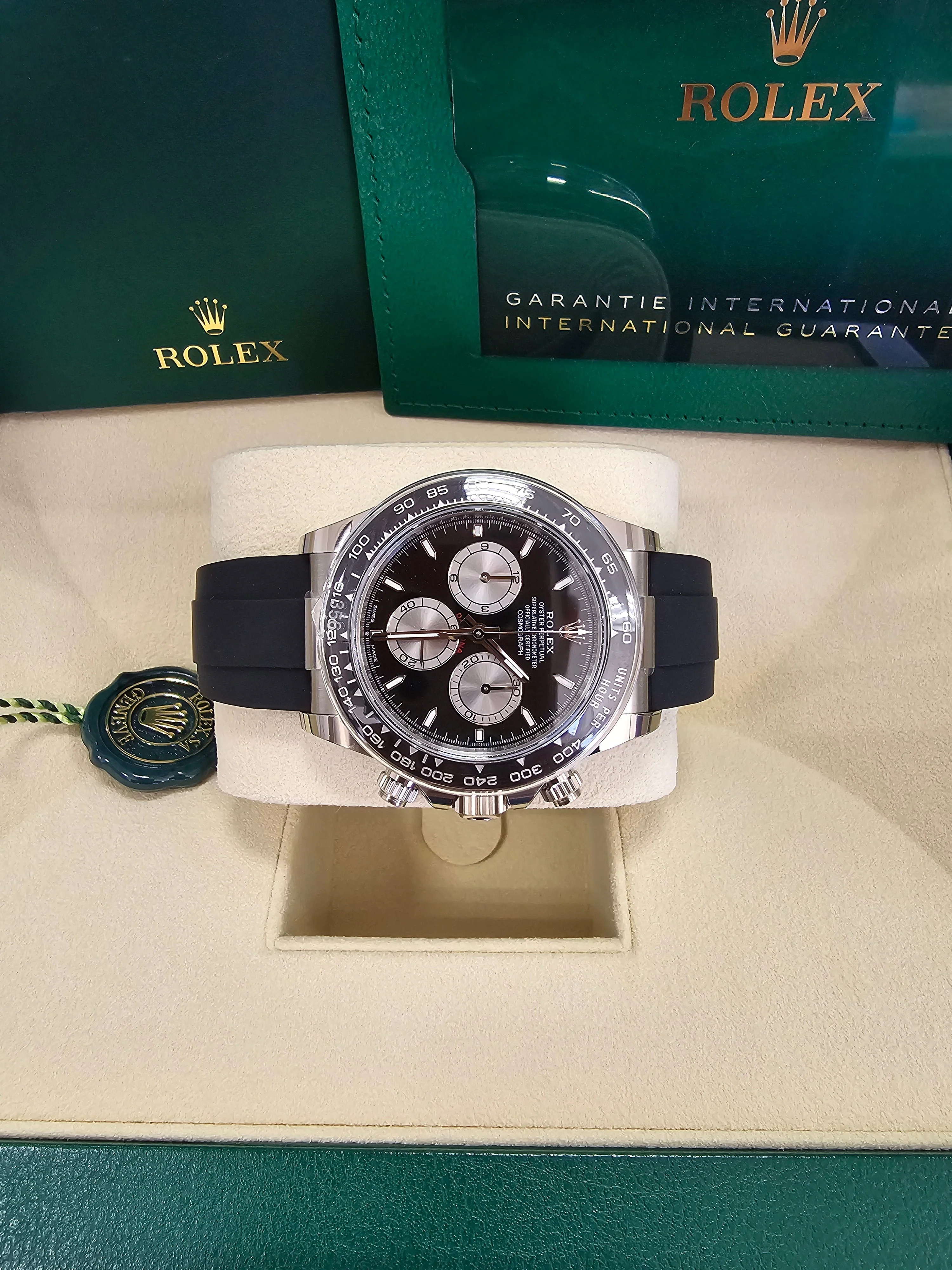 Rolex Cosmograph Daytona "Baby Le Mans" 40mm White Gold Black Dial Oysterflex 126519LN – New 2025 - Image 6