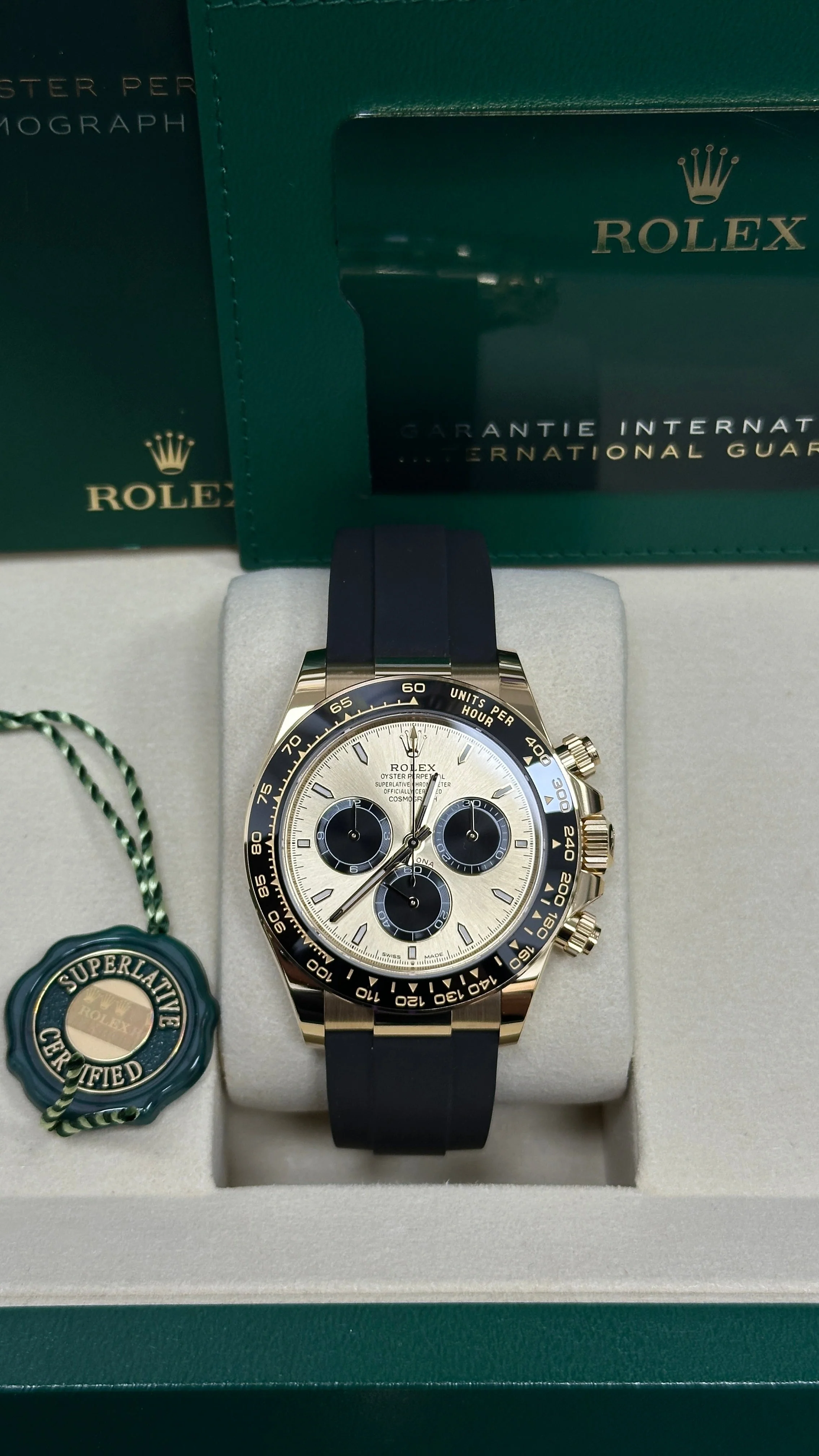 Rolex Cosmograph Daytona "YML/Pikachu" 40mm Yellow Gold Champagne and Black Dial Black Ceramic Bezel Oysterflex 126518LN – New 2025 / 2026 - Image 3
