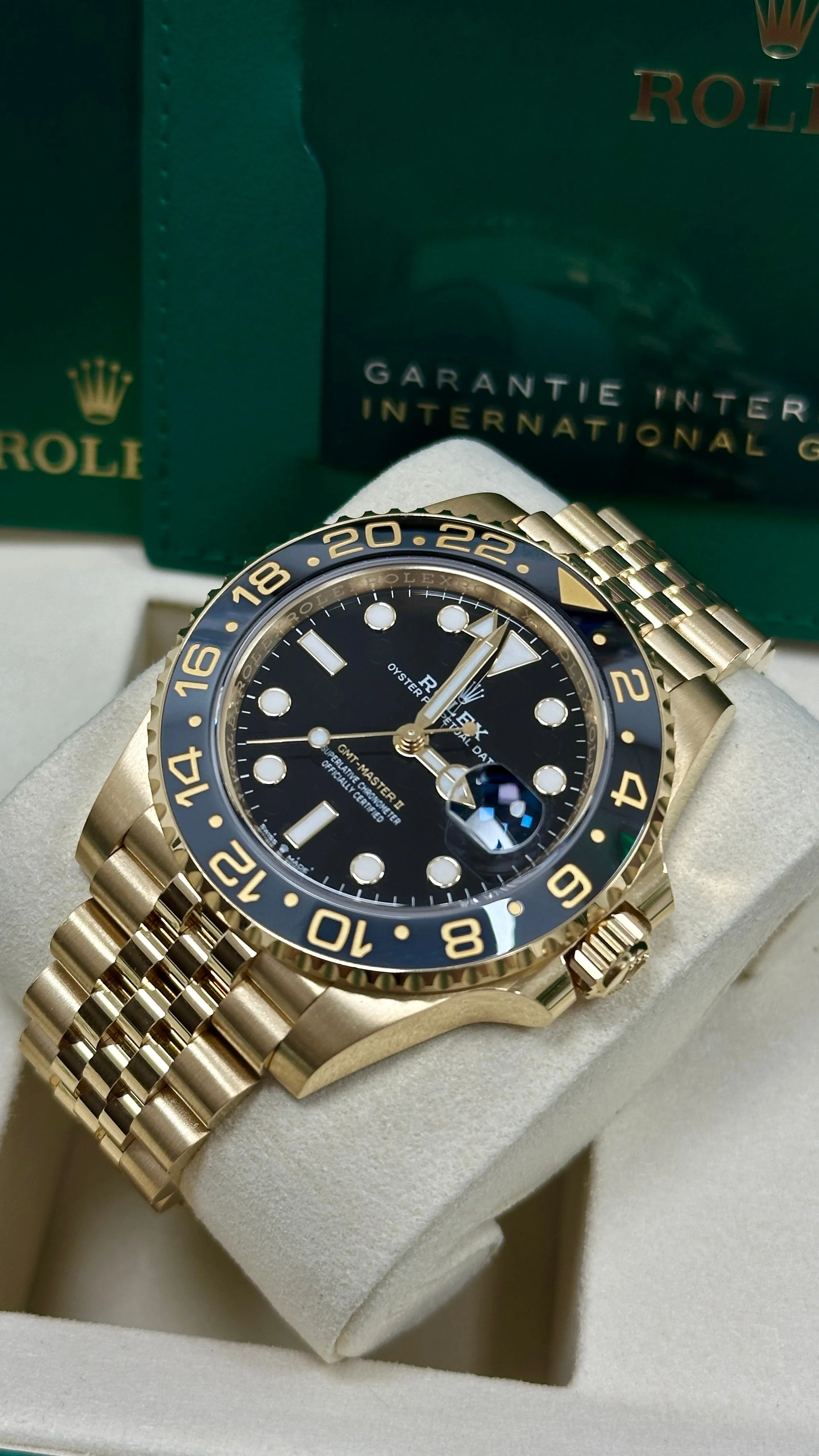 Rolex GMT-Master II 40mm Yellow Gold Black Dial Black Bezel Jubilee Bracelet 126718GRNR – New 2025 / 2026 - Image 4