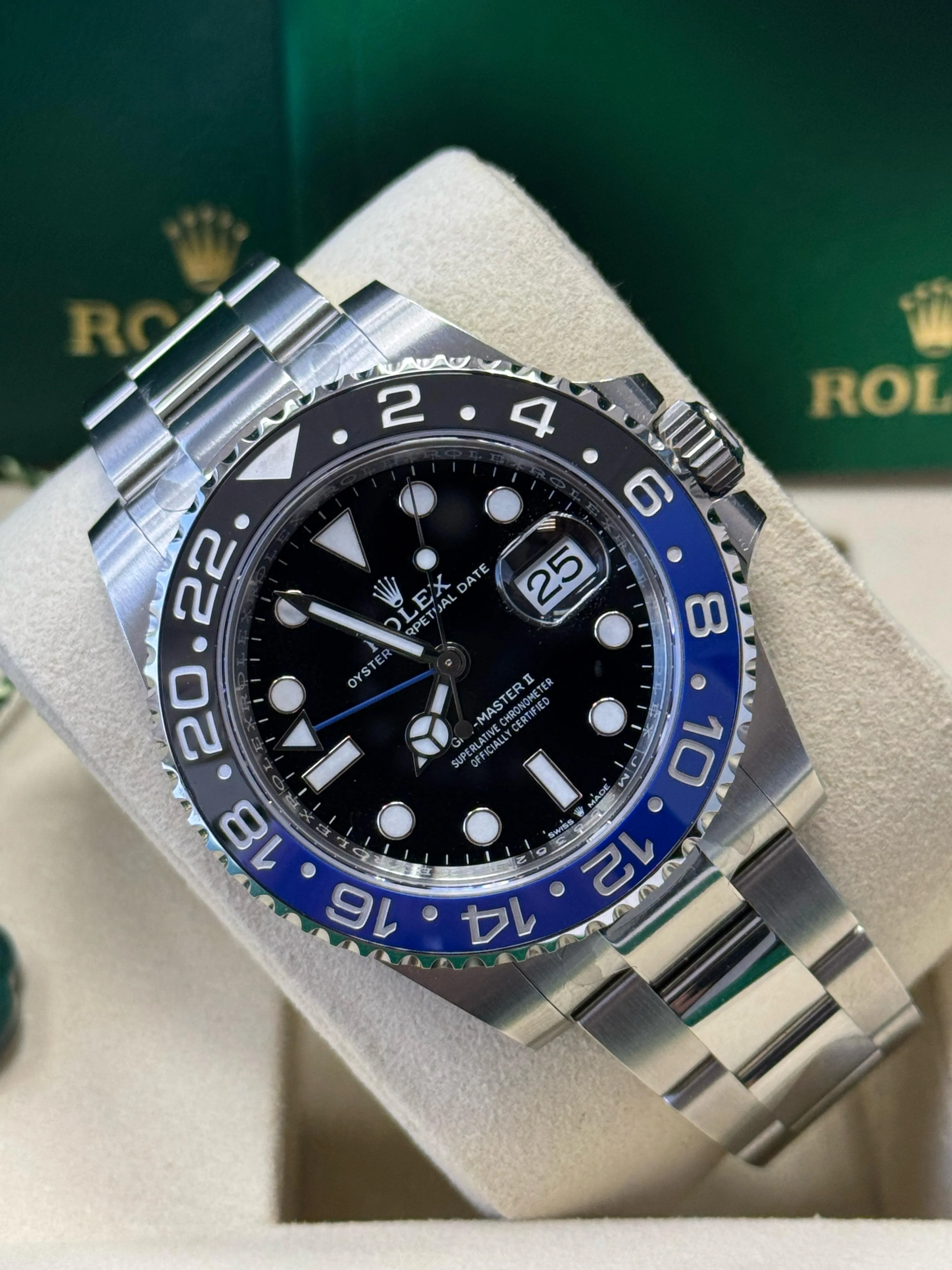 Rolex GMT-Master II "Batman" 40mm Black Dial Blue and Black Bezel Oyster Bracelet 126710BLNR – New 2025 / 2026 - Image 3