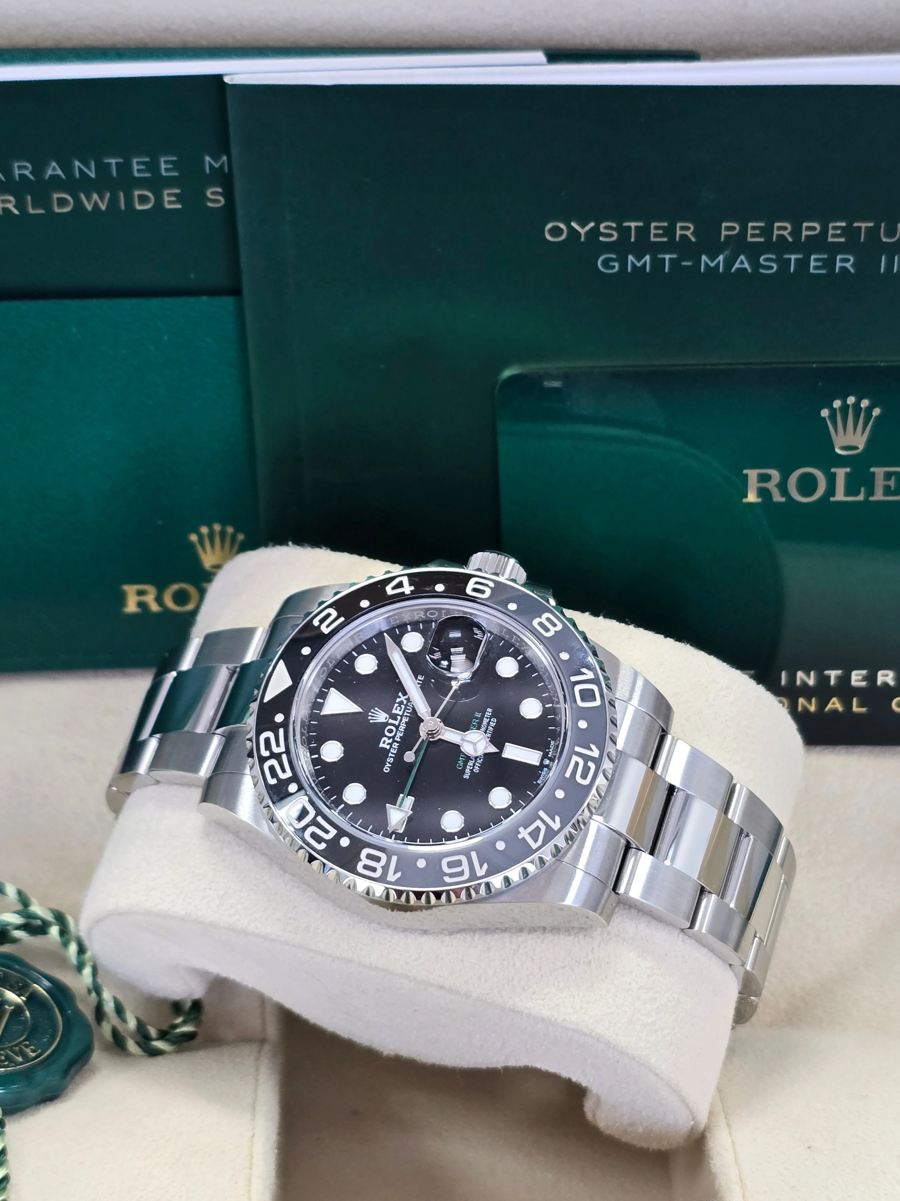 Rolex GMT-Master II "Bruce Wayne" 40mm Black Dial Black Bezel Oyster Bracelet 126710GRNR – New 2025 / 2026 - Image 4
