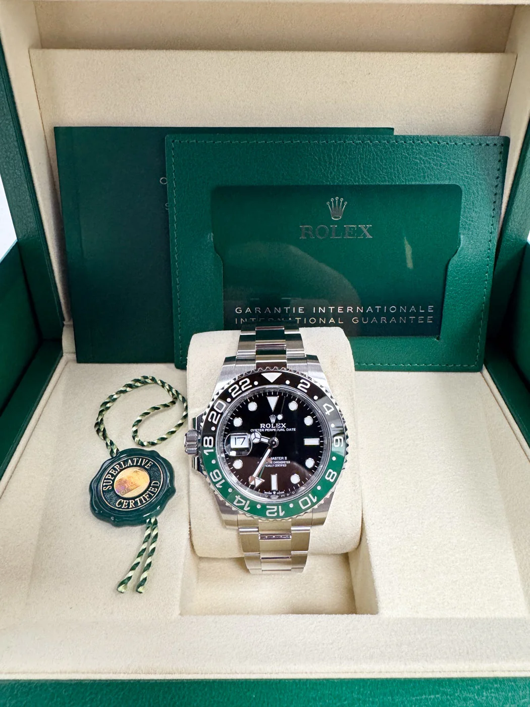 Rolex GMT-Master II "Lefty Sprite" 40mm Left-Handed Black Dial Green and Black Bezel Oyster Bracelet 126720VTNR – New 2025 / 2026 - Image 3