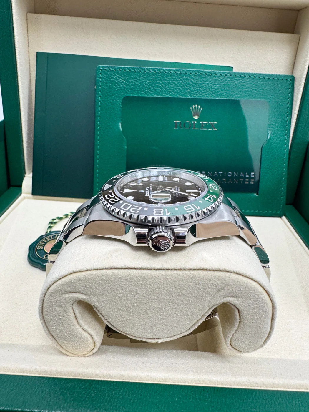 Rolex GMT-Master II "Lefty Sprite" 40mm Left-Handed Black Dial Green and Black Bezel Oyster Bracelet 126720VTNR – New 2025 / 2026 - Image 7