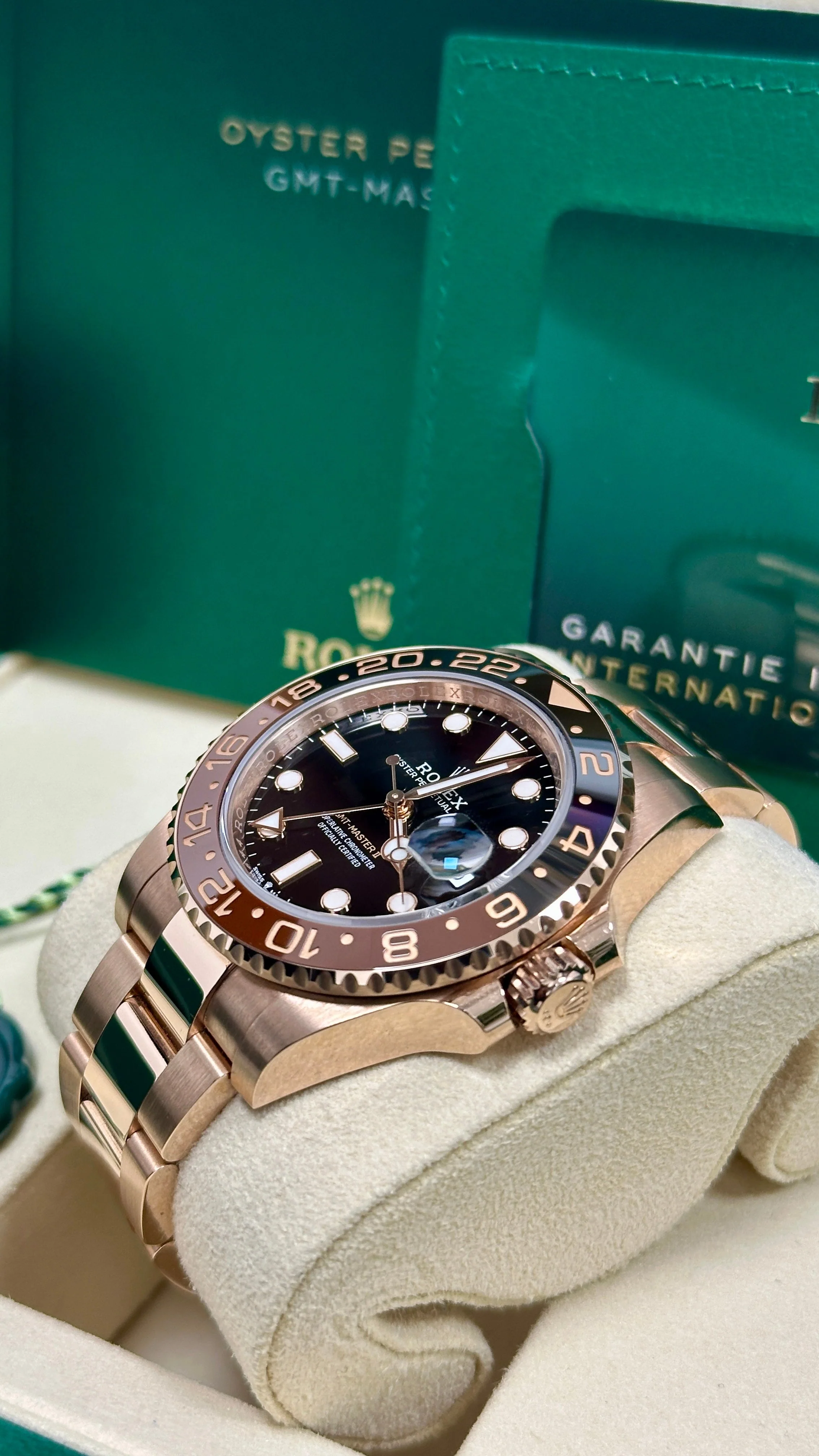 Rolex GMT-Master II "Root Beer" 40mm Everose Gold Black Dial Brown and Black Bezel Oyster Bracelet 126715CHNR – New 2025 / 2026 - Image 5