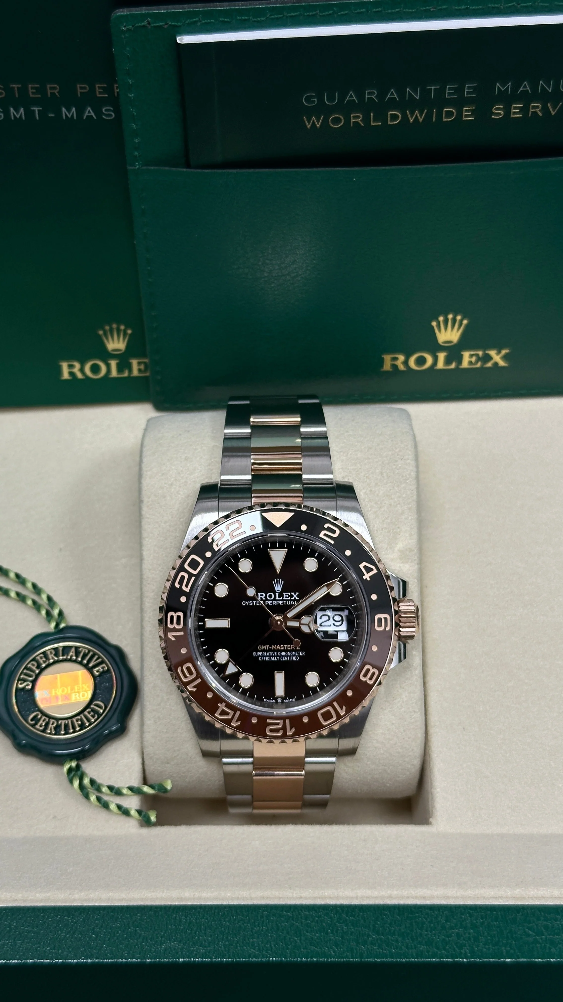 Rolex GMT-Master II "Root Beer" 40mm Two-Tone Everose Black Dial Brown and Black Bezel Oyster Bracelet 126711CHNR – New 2025 / 2026 - Image 3