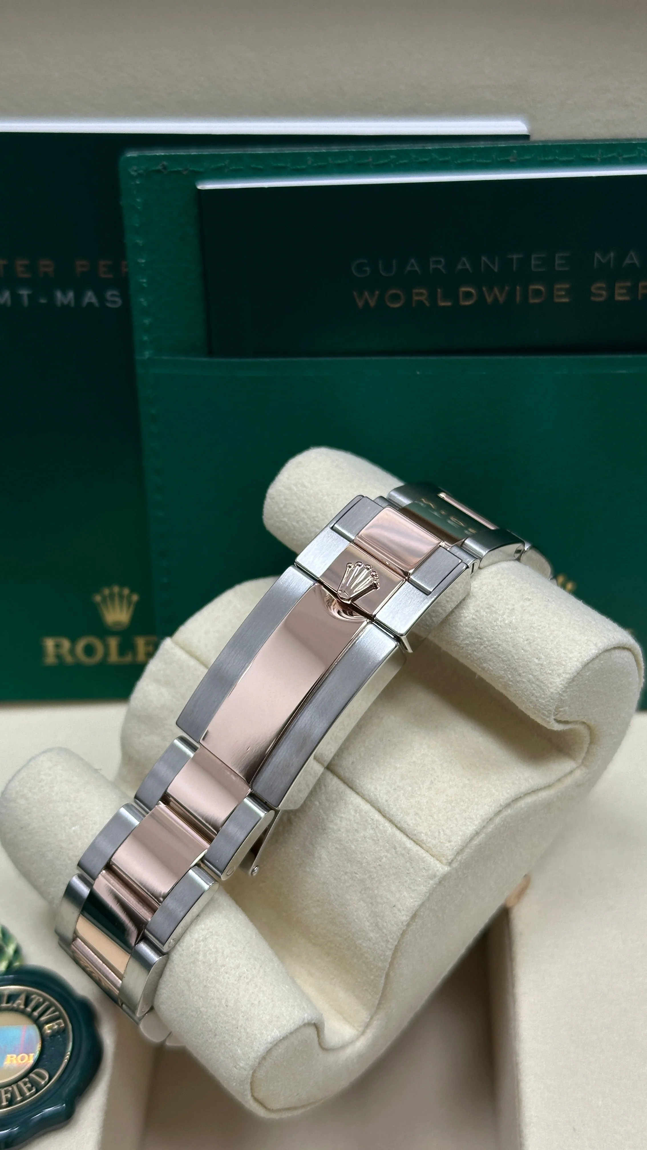 Rolex GMT-Master II "Root Beer" 40mm Two-Tone Everose Black Dial Brown and Black Bezel Oyster Bracelet 126711CHNR – New 2025 / 2026 - Image 4