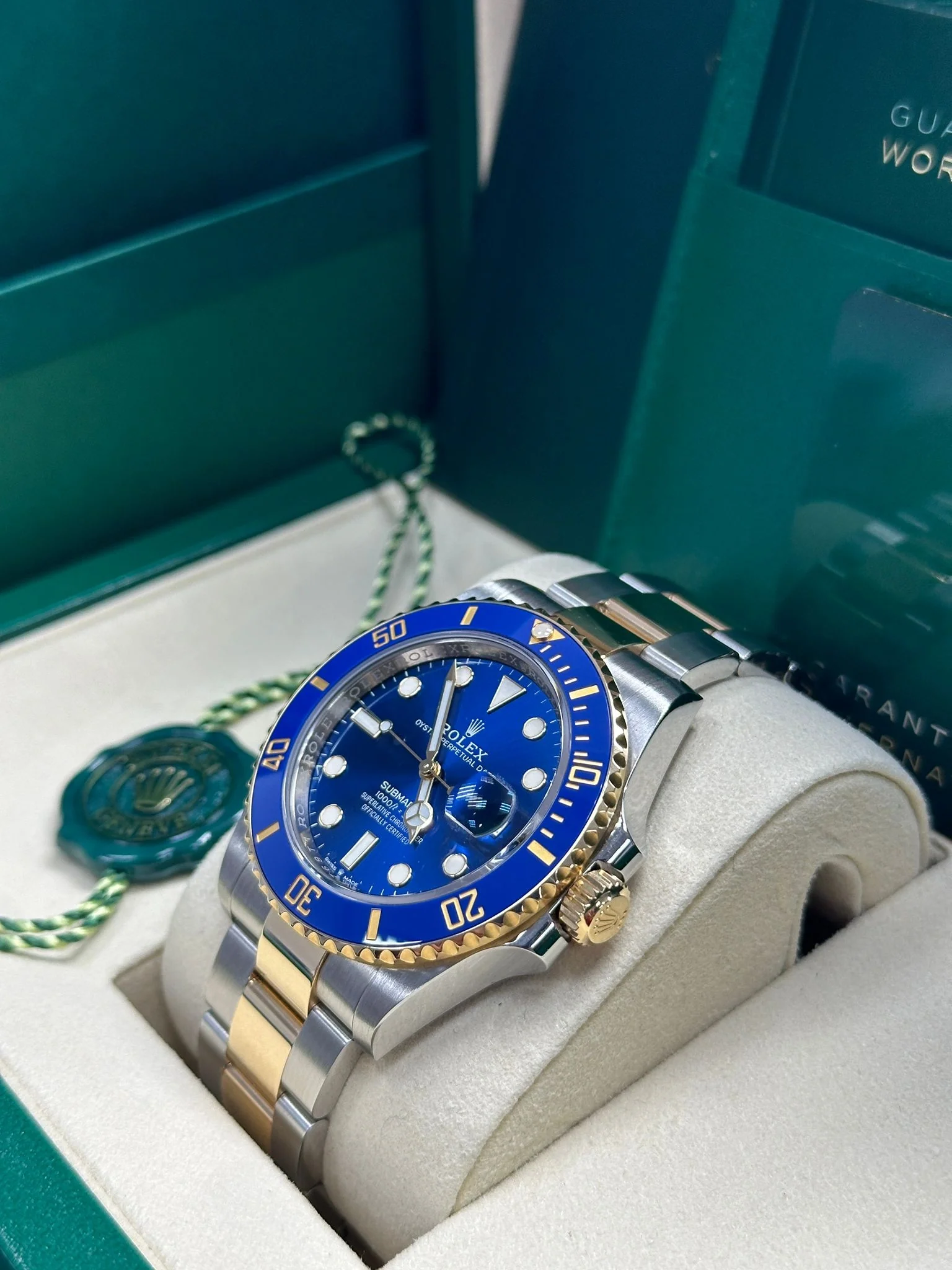 Rolex Submariner "Bluesy" 41mm Two-Tone Yellow Gold Blue Dial Blue Bezel 126613LB – New 2025 / 2026 - Image 8