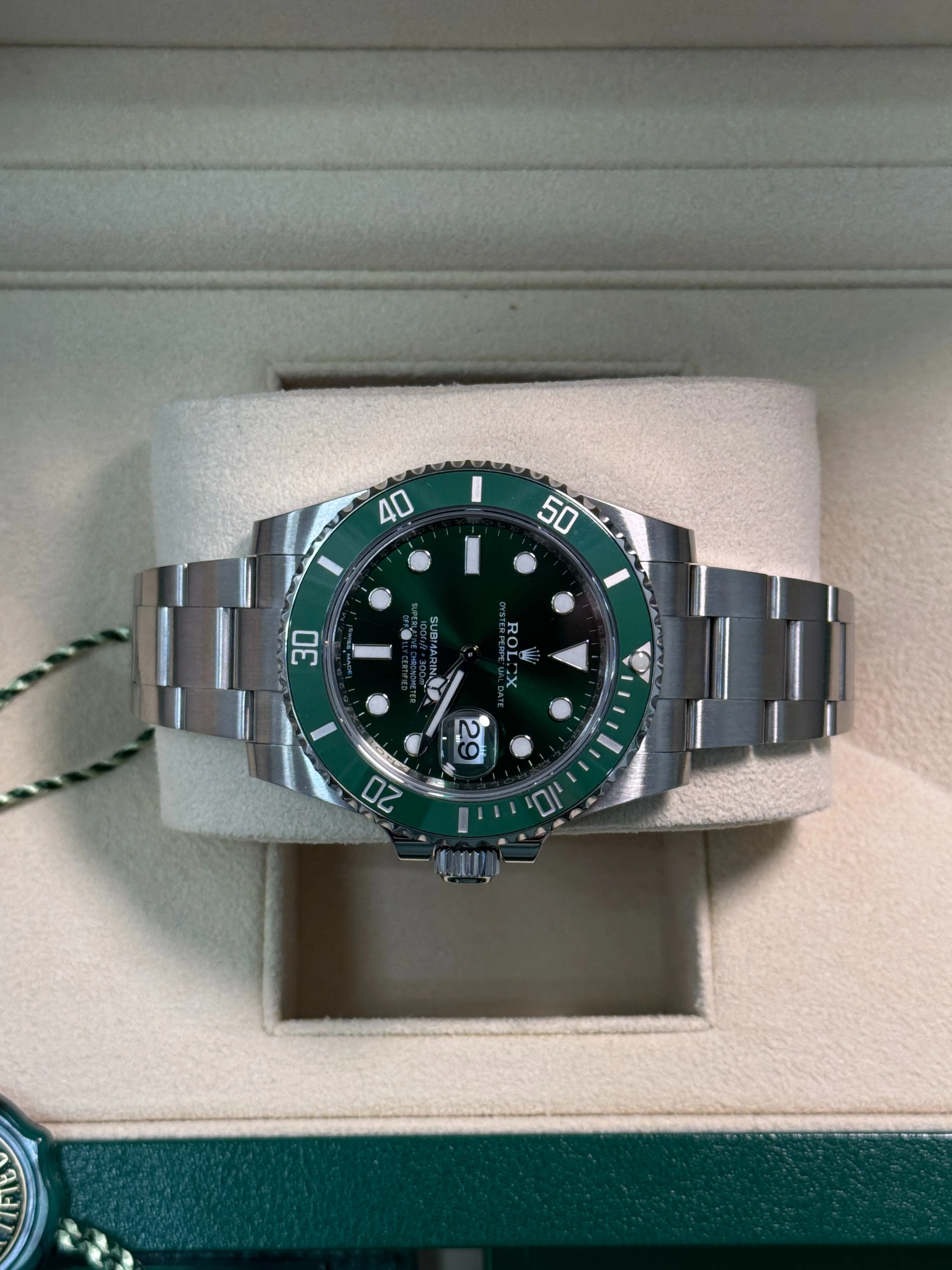 Rolex Submariner "Hulk" 40mm Stainless Steel Green Dial Green Bezel  - 116610LV - Mint 2018 - Image 5