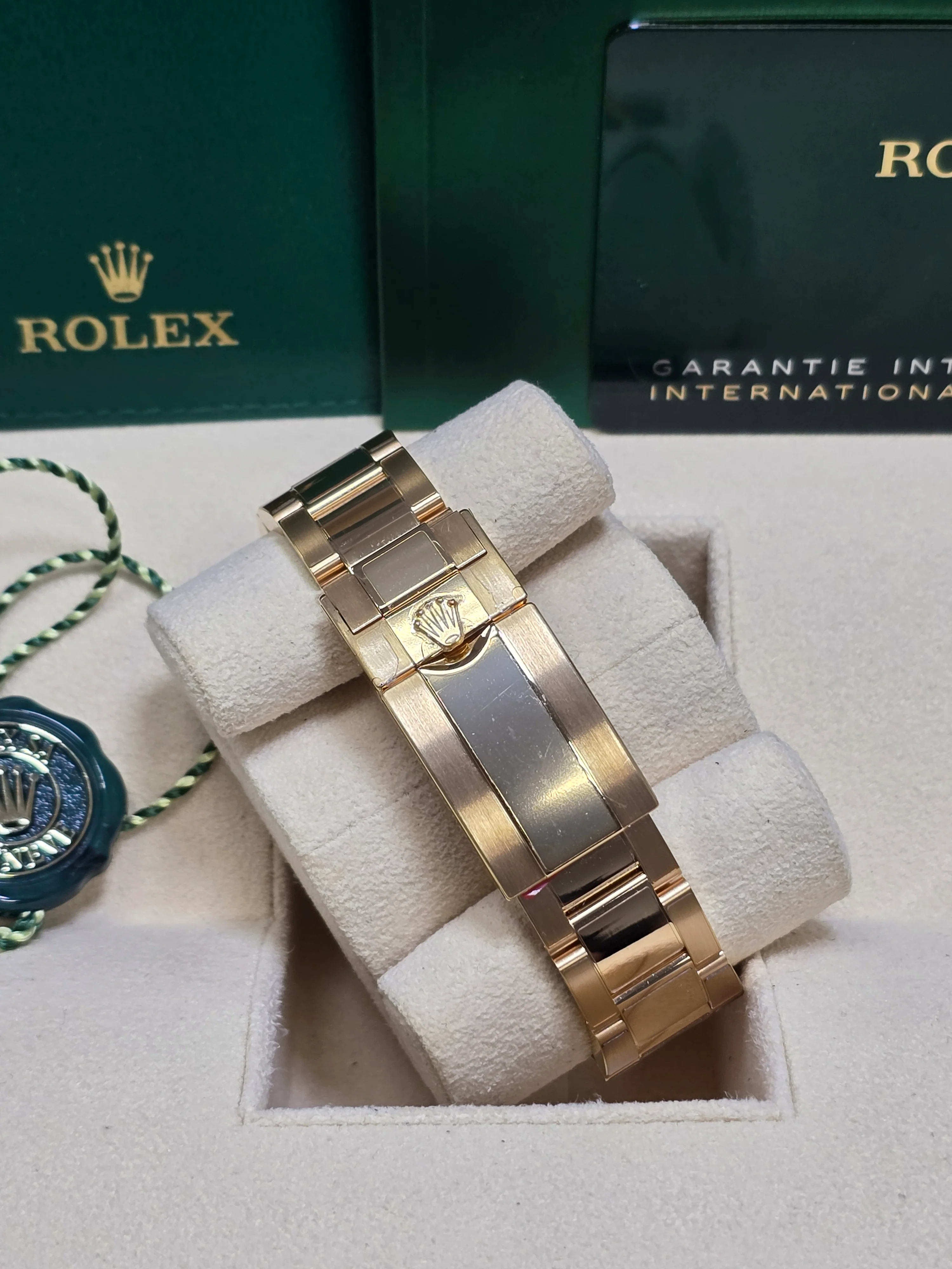 Rolex Yacht-Master II 44mm Yellow Gold - 116688 - Mint 2023 - Image 3